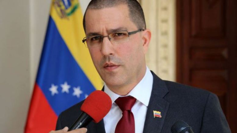 Imagen de la noticia: Canciller Jorge Arreaza invita al boxeador Eldric Sella a regresar a Venezuela