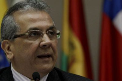 Imagen de la noticia: Rodrigo Cabezas: “No hay fuerzas en la economía venezolana que contengan el proceso de devaluación sucesivo”