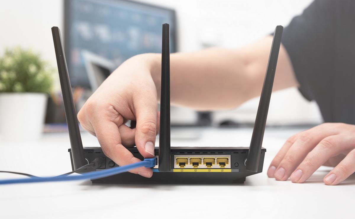 Imagen de la noticia: 5 routers WiFi mejores que el de tu operadora que mejorarán mucho internet en casa
