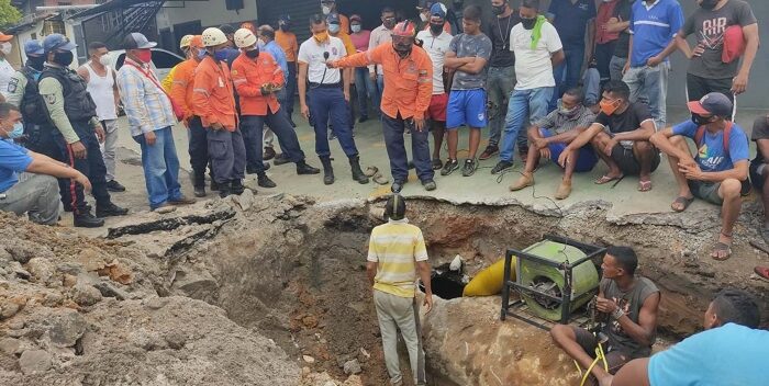 Imagen de la noticia: No encuentran al joven que cayó a una alcantarilla hace 6 días en Puerto Ordaz