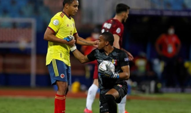 Imagen de la noticia: Copa América: Venezuela se apoya en Wuilker Fariñez y empata a cero goles ante Colombia
