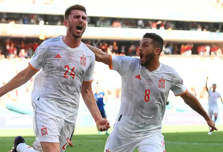 Imagen de la noticia: Eurocopa: España goleó 5-0 a Eslovaquia y avanzó a los octavos de final