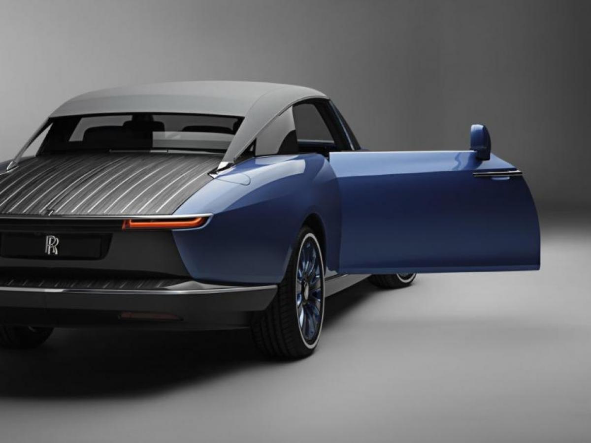 Imagen de la noticia: Así es el Rolls-Royce Boat Tail, el coche nuevo más caro del mundo