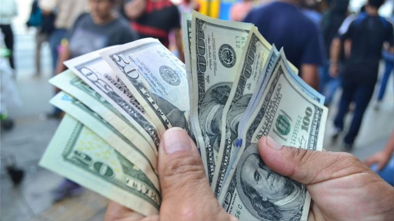 Imagen de la noticia: Dólar paralelo superó la barrera de los 5 millones de bolívares