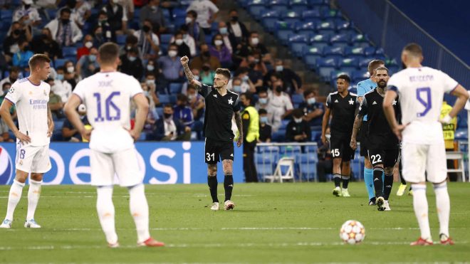 Imagen de la noticia: Champions League: Sorpresón en el Bernabéu; El Real Madrid cae ante el Sheriff