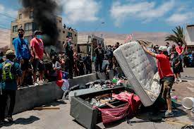 Imagen de la noticia: Chile: Fiscalía ordenó investigar la quema de las carpas y colchones de venezolanos durante manifestación