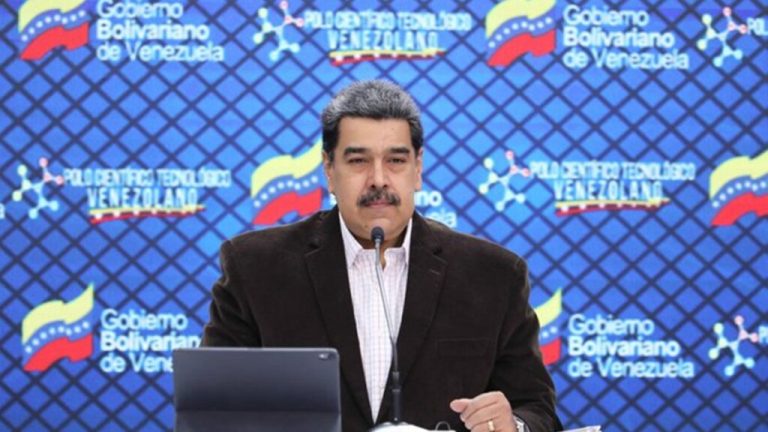 Imagen de la noticia: Nicolas Maduro decreta noviembre y diciembre como meses flexibles