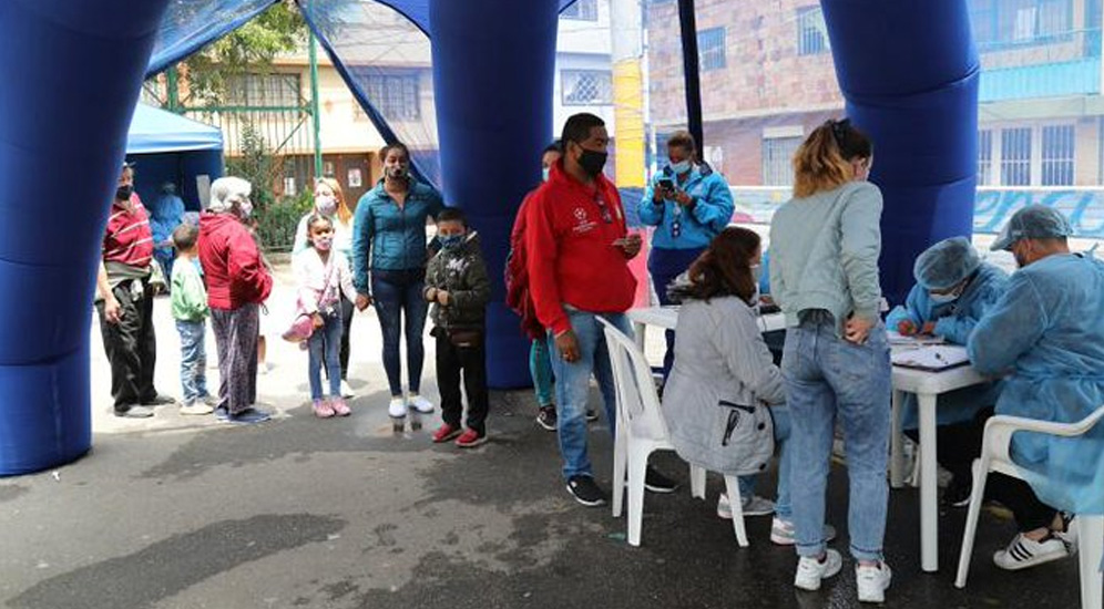 Imagen de la noticia: Colombia: Bogotá comienza a vacunar a migrantes irregulares