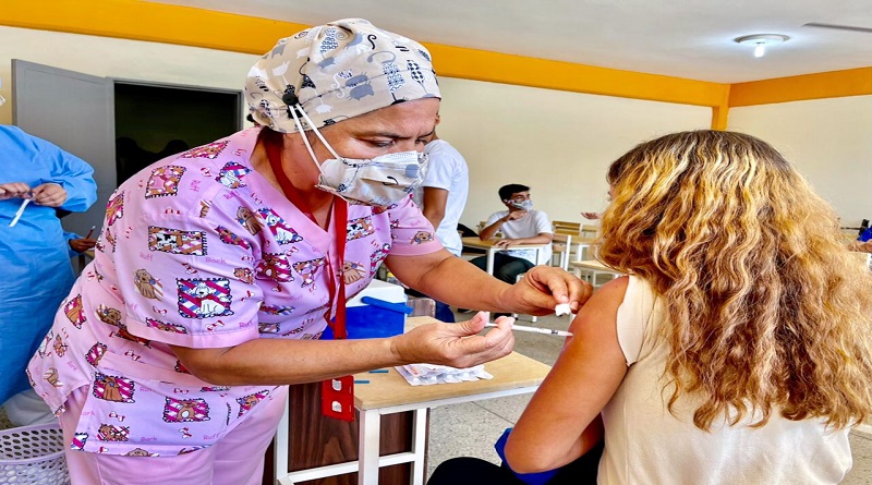 Imagen de la noticia: Nicolas Maduro llama a comunidades del país a activar el 1×3 para garantizar inmunización contra la COVID-19