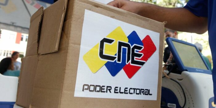 Imagen de la noticia: CNE aprueba tres solicitudes para posible referendo revocatorio a Nicolas Maduro