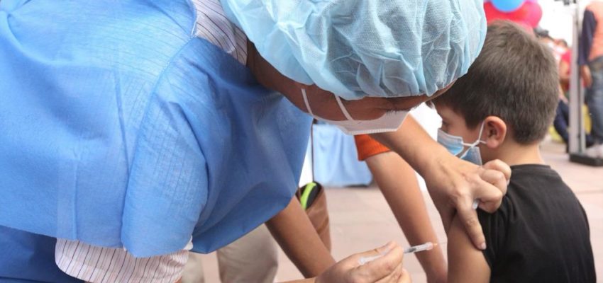Imagen de la noticia: Médicos venezolanos rechazan la insistencia en vacunar a niños desde 2 años