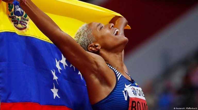 Imagen de la noticia: Yulimar Rojas gana premio periodistas deportivos de América como Atleta Femenina del 2021