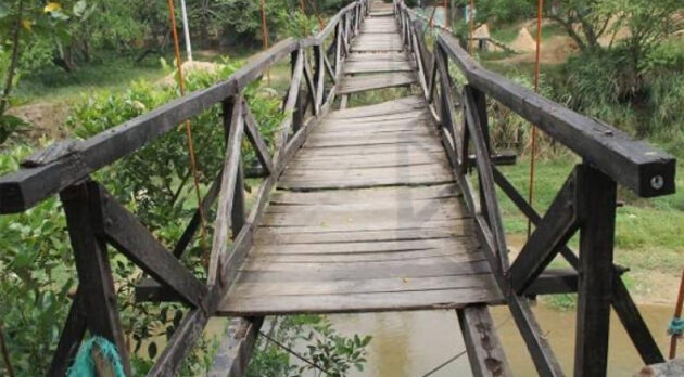 Imagen de la noticia: Colombia: Niño venezolano muere al caer de un puente colgante