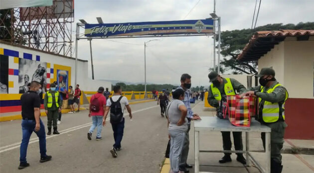 Imagen de la noticia: Estado Tachira: Por denuncias eliminan punto de revisión en el puente Simón Bolívar