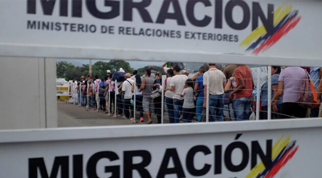 Imagen de la noticia: Unos 323 mil migrantes venezolanos siguen sin retirar su Permiso Temporal de Protección