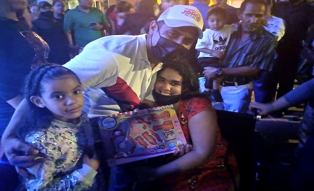 Imagen de la noticia: Municipio Miranda: Alcalde Jorge Nava inició entrega de juguetes