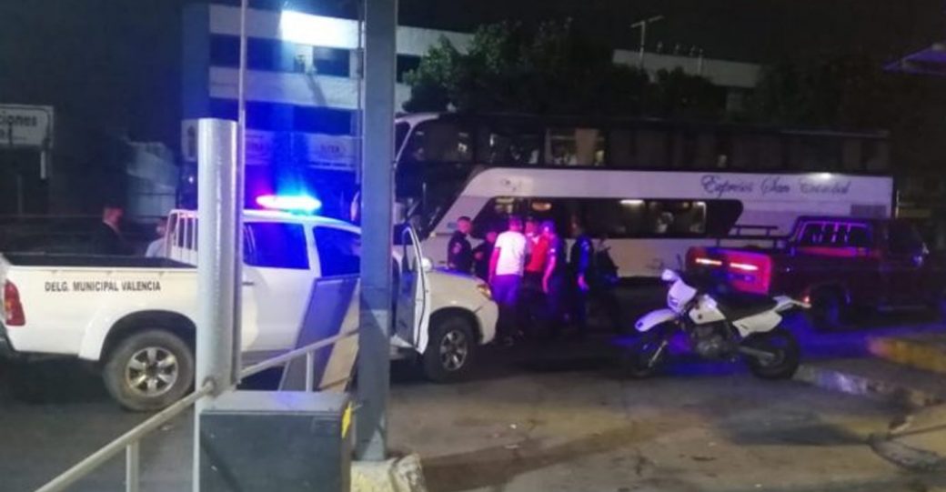 Imagen de la noticia: Estado Carabobo: Delincuentes asaltan buscama y se llevaron unos 15 mil dólares
