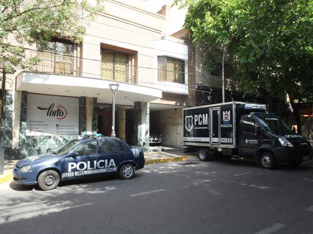 Imagen de la noticia: Argentina: Una mujer y su hijo (venezolanos) fueron hallados muertos en un hotel y un niño de 5 años está grave