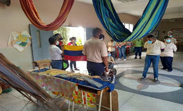 Imagen de la noticia: Municipio Cabimas: Taller Laboral Bolivariano Costa Oriental del Lago ( Telbcol), realizo actividades enmarcadas en las celebraciones de la Semana de la Zulianidad