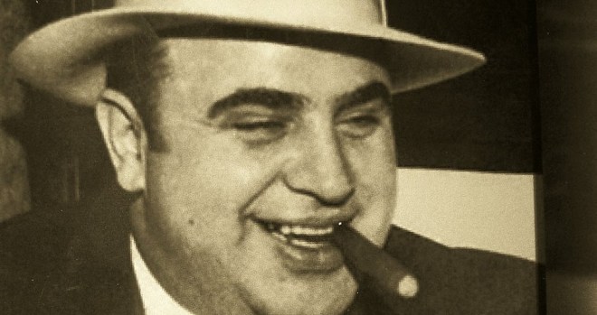 Imagen de la noticia: Un día como hoy, 17 de enero en la historia: 1899 nace en Nueva York el gánster estadounidense Al Capone, uno de los más famosos criminales de los últimos tiempos.