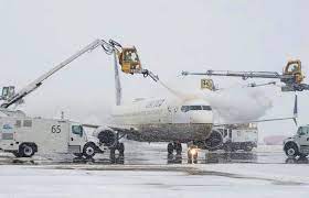 Imagen de la noticia: EE.UU: Cancelan más de dos mil vuelos a causa de la tormenta invernal que se dirige al este del país