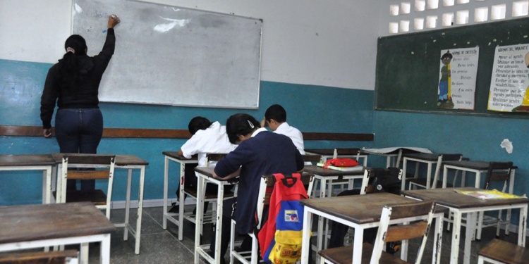Imagen de la noticia: Estado Carabobo: Solo el 30% los educadores carabobeños se han incorporado a las aulas