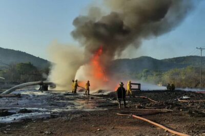 Imagen de la noticia: Estado Anzoátegui: Comisión presidencial atribuye la explosión del Poliducto de Oriente a un nuevo acto de sabotaje