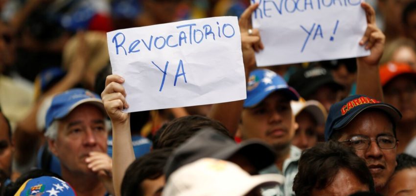 Imagen de la noticia: Convocan a marcha: Mover exige al CNE rectificar cronograma de recogida de firmas de referéndum