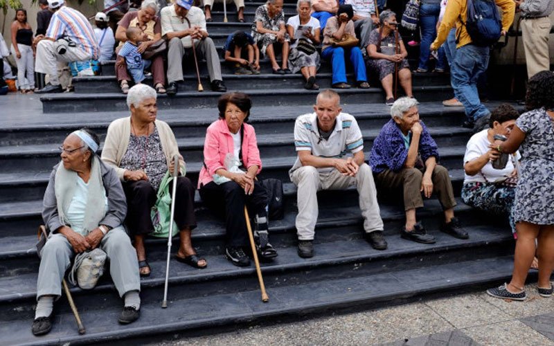 Imagen de la noticia: Jubilados del IVSS aún sin noticias del retroactivo anunciado por el Gobierno Nacional