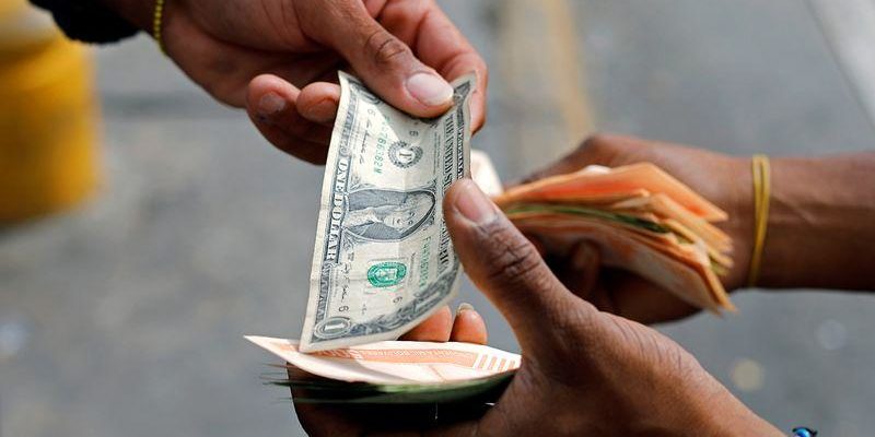 Imagen de la noticia: Sindicatos plantearán salario mínimo de entre US$200 y US$300 en foro tripartito