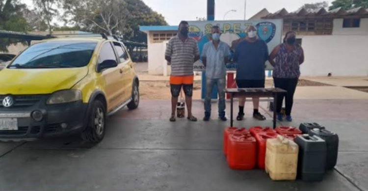 Imagen de la noticia: Municipio Maracaibo: Detienen en flagrancia a cuatro personas por contrabando de 3.000 litros de combustible
