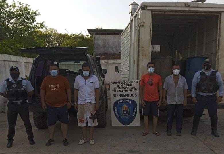 Imagen de la noticia: Municipio Valmore Rodríguez: Detienen a cuatro delincuentes por contrabando de combustible y material estratégico