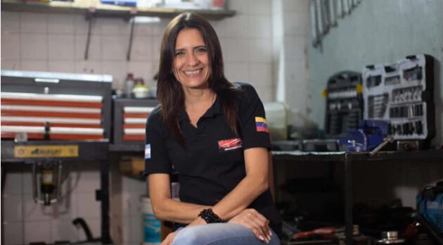 Imagen de la noticia: Argentina: Una venezolana abre su propio taller mecánico