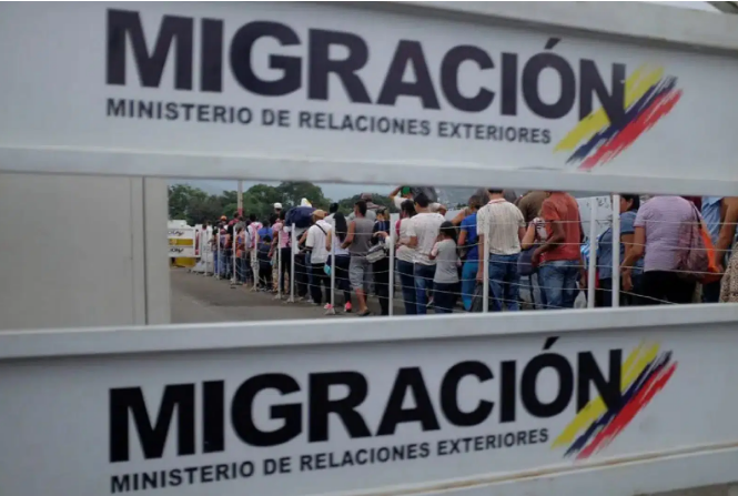 Imagen de la noticia: Colombia: Casi el 16 % de los migrantes venezolanos aún no recoge su Permiso de Protección Temporal