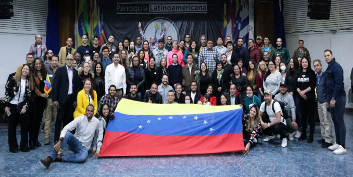 Imagen de la noticia: Chile: Venezolanos se reunieron para atender la situación migratoria
