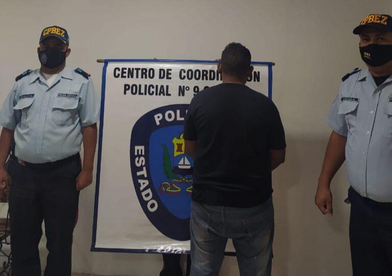 Imagen de la noticia: Municipio Lagunillas: Comision del CPBEZ detiene a alias “El yoyo”, denunciado por extorsion y amenaza de muerte
