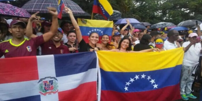 Imagen de la noticia: República Dominicana: Al menos 17.000 venezolanos se regularizaron
