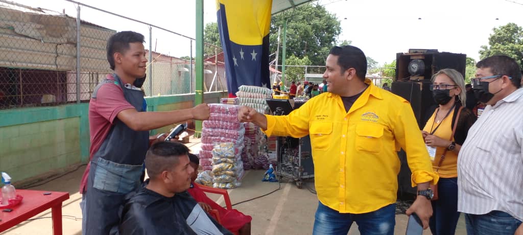 Imagen de la noticia: Municipio Simón Bolívar: Alcaldia realiza nueva Jornada de venta de alimentos a precios solidarios