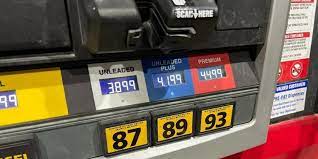 Imagen de la noticia: EEUU: Baja el precio de la gasolina luego de 9 semanas