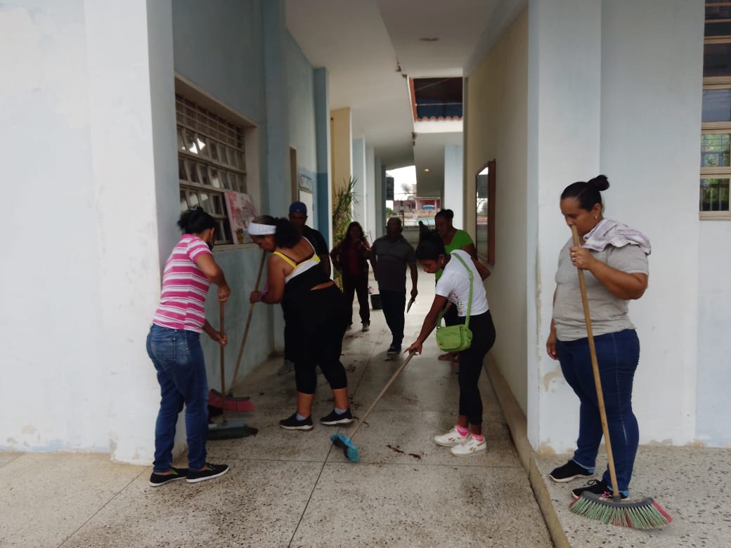 Imagen de la noticia: Municipio Cabimas: Alcaldía realiza trabajos de recuperación en el C.E.I.E Lcda. Elmita María Véliz Durán