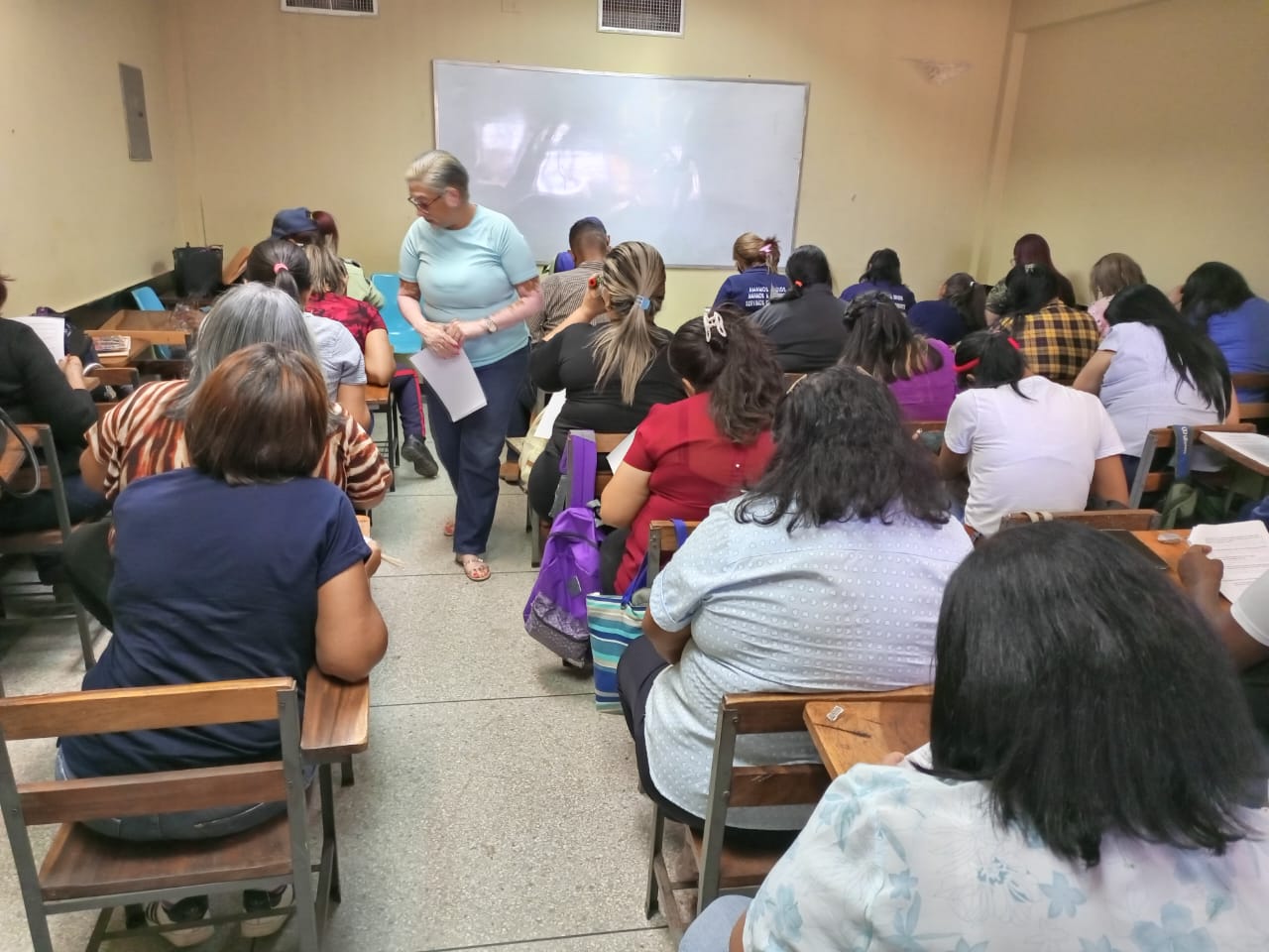 Imagen de la noticia: Municipio Cabimas: Llevadas a cabo las evaluaciones psicológicas y escritas a los aspirantes a Defensores Escolares y Defensores de Derecho