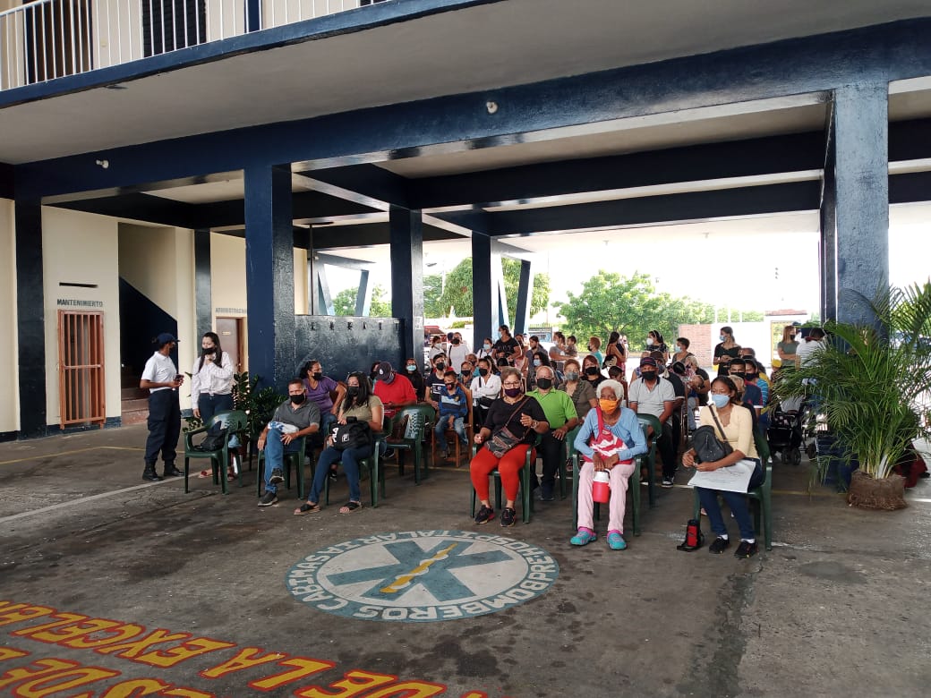 Imagen de la noticia: Municipio Cabimas: 233 beneficiados durante Jornada médico asistencial Integral realizada por el Cuerpo de Bomberos