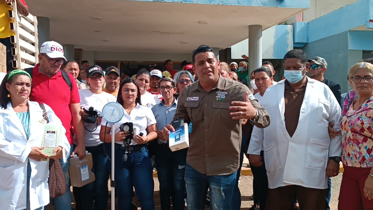 Imagen de la noticia: Municipio Miranda: Alcalde Bolivariano Jorge Nava Gestionó Insumos Médicos para el hospital Hugo Parra León