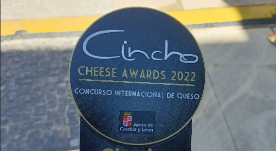 Imagen de la noticia: España: Venezolano, ganó oro en el Cincho Cheese Award 2022, al elaborar Queso de telita