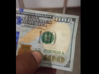 Imagen de la noticia: ¡Ojo con los billetes de a 100! La nueva modalidad para estafar con dólares falsos
