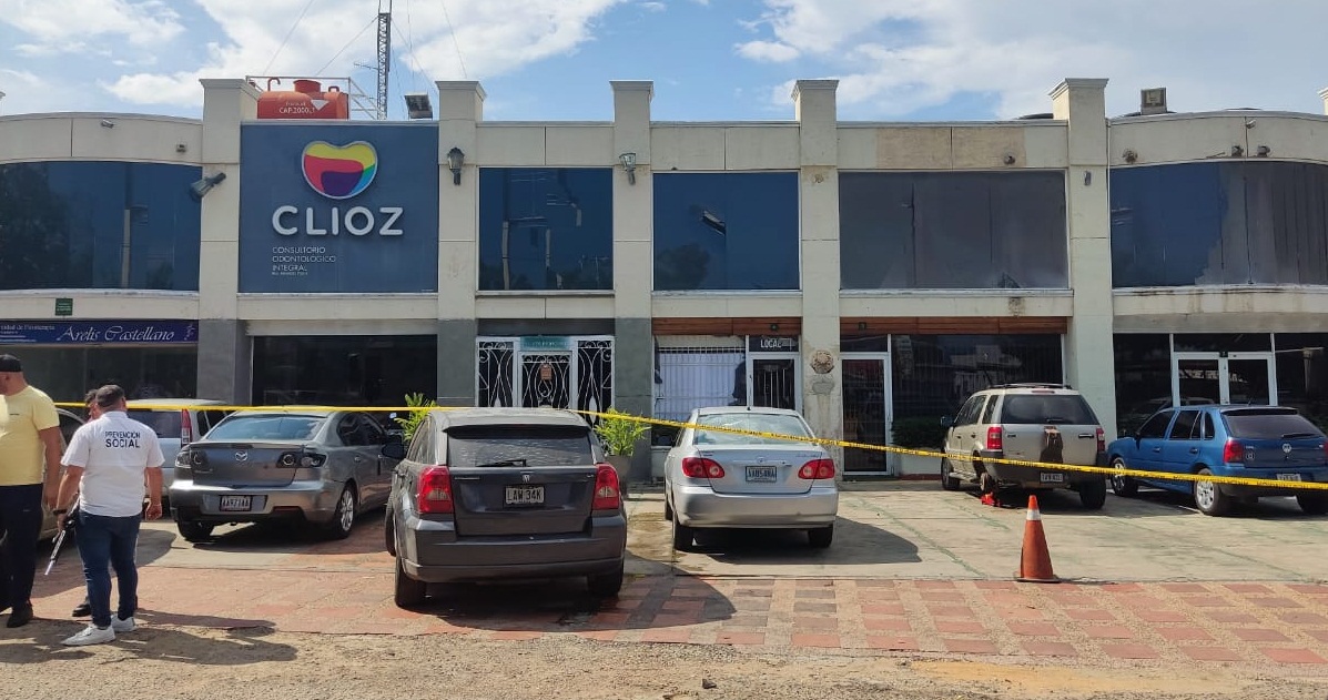 Imagen de la noticia: Municipio Maracaibo: Lanzan granada a centro comercial de la avenida Guajira