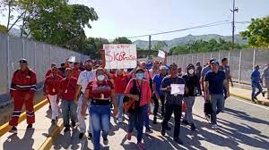Imagen de la noticia: Estado Anzoátegui: Trabajadores petroleros advierten que no dejarán la protesta hasta que el Aissami cumpla sus exigencias