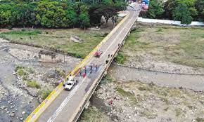Imagen de la noticia: Colombia: Realizan reparación del Puente Internacional Simón Bolívar para reapertura