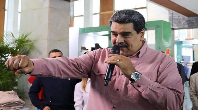 Imagen de la noticia: Nicolas Maduro: Período escolar 2022-2023 será presencial y con cambios estructurales