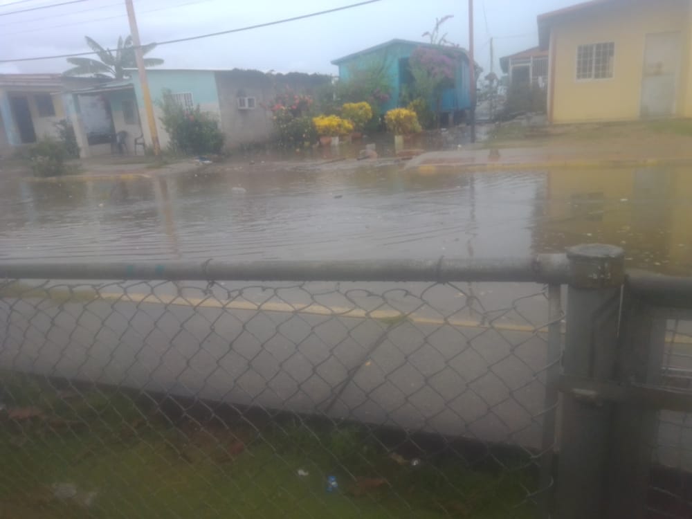 Imagen de la noticia: Municipio Baralt: Pueblos palafitícos fueron afectados por fuerte oleaje